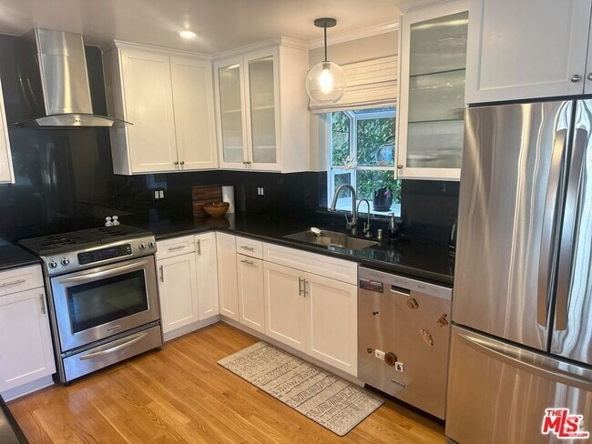 Building Photo - 11662 Iowa Ave Unit 6 Rental