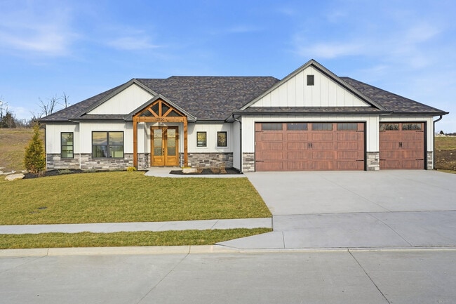 Building Photo - 2700 Easley Cabin Cir