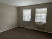 1 BD, 1 BA (750sqft) - Bedroom