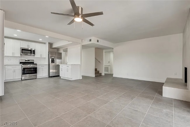 Photo - 5423 Saltaire St