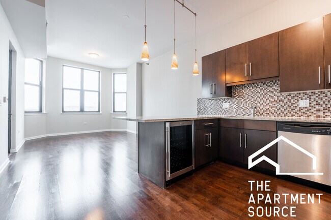 Photo - 1464 S MICHIGAN Ave