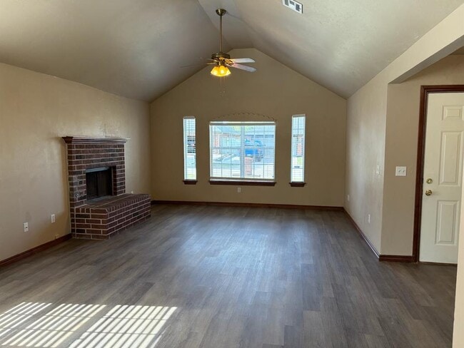 Photo - 1424 SW 129th St