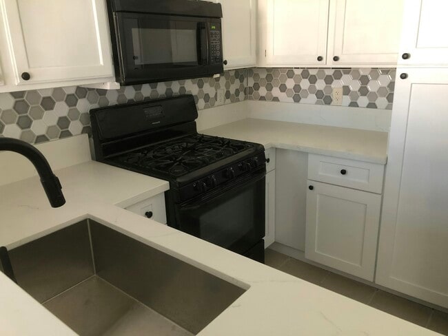 Photo - 1012 Dusty Creek St