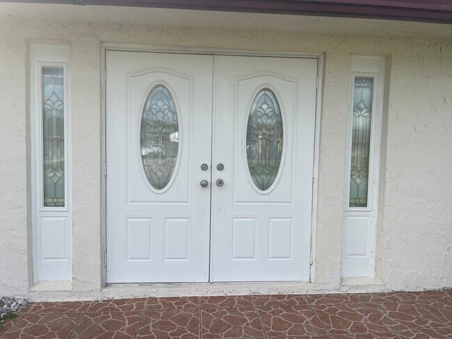 Photo - 12840 SW 11th Pl