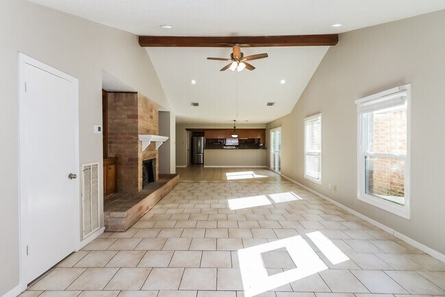 Photo - 1611 Bodart Cir