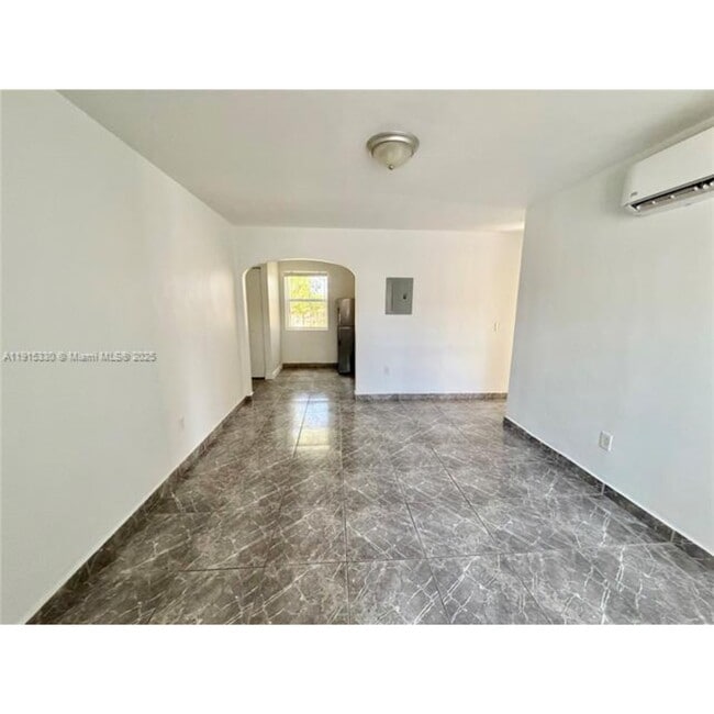 Photo - 11 Sidonia Ave