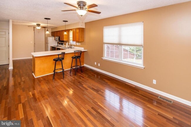 Photo - 2743 Rutland Rd