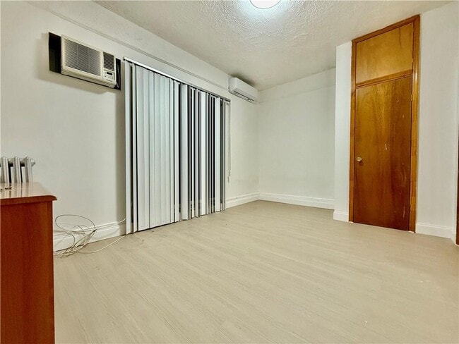 Photo - 34 Bay 10th St Unit 2