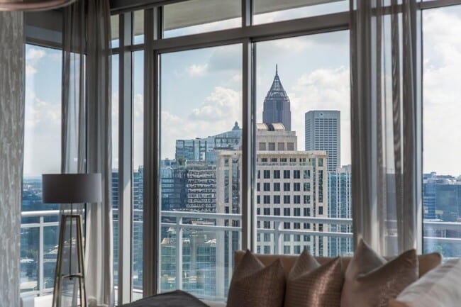 Photo - 1065 Peachtree St NE Unidad 3604