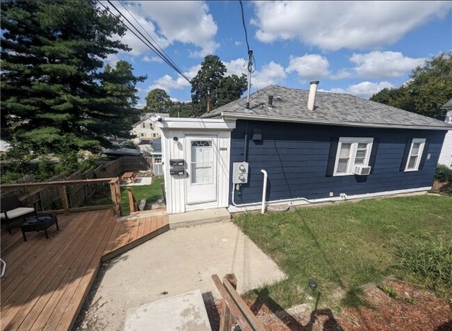 Photo - 1545 Main St