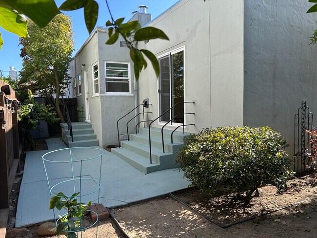 Photo - 1903 Sacramento St