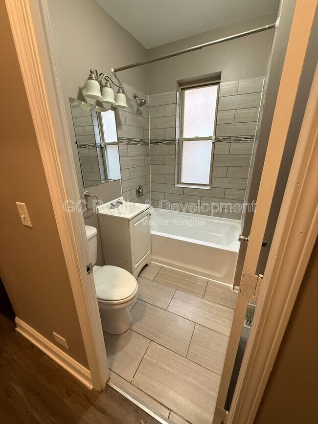 Photo - 7323 S Yates Blvd Unidad 1