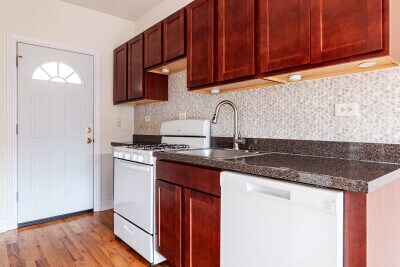 Photo - 640 W Cornelia Ave