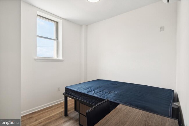 Photo - 1534 N 16th St Apartment