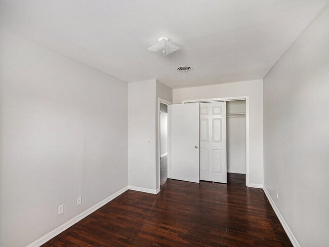 Photo - 2422 1/2 S 16th St Unit #9