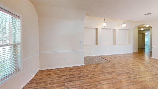 2816 Mission Tejas Dr