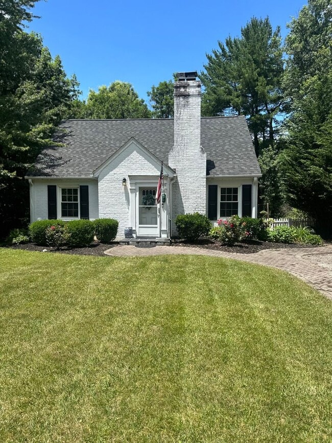 3 bedroom 2 bath house in Blacksburg - 3 bedroom 2 bath house in Blacksburg