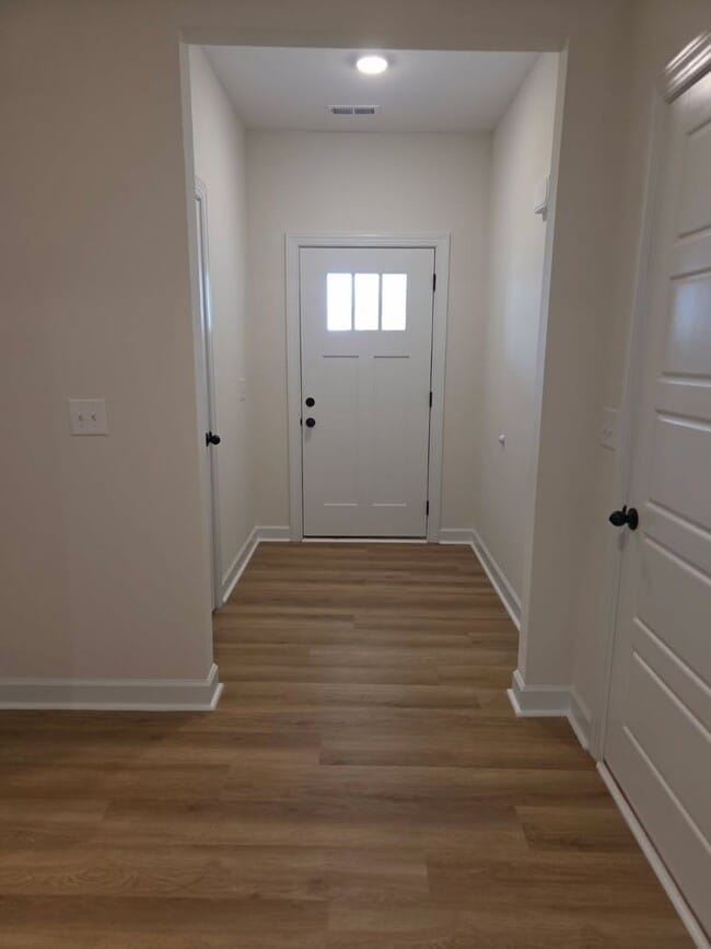 Photo - 104 Hudson Vlg Dr