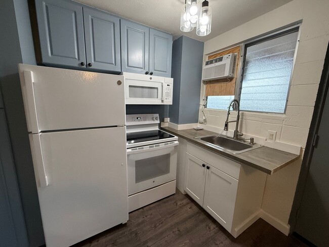 Photo - 636 Nalanui St