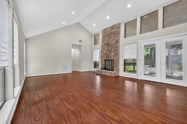 Photo - 14919 Heflin Ln