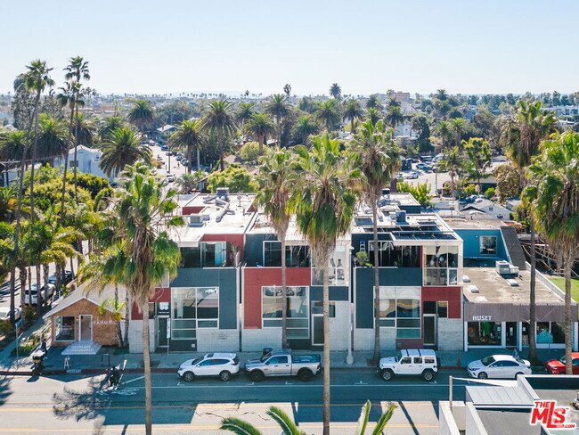 Building Photo - 1320 Abbot Kinney Blvd Rental