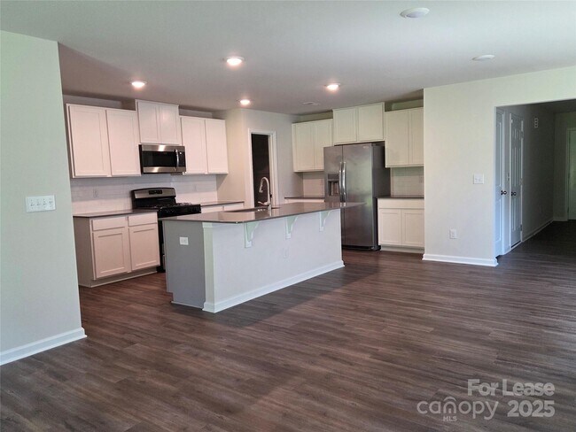 Photo - 1537 Woodhouse Dr