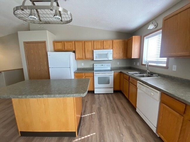 Photo - 6013 23rd St S