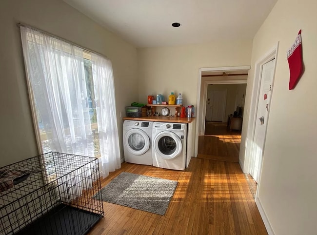 Laundry in unit - 19 Main St Unit 19 Main St