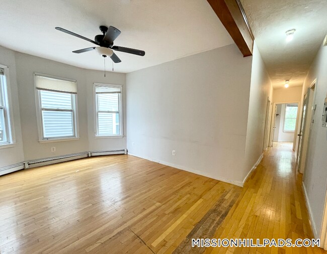 7 Iroquois St Unit 2