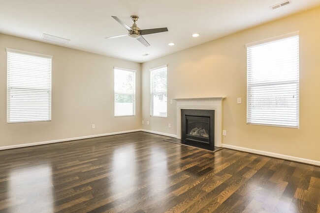 Photo - 1417 Ujamaa Dr