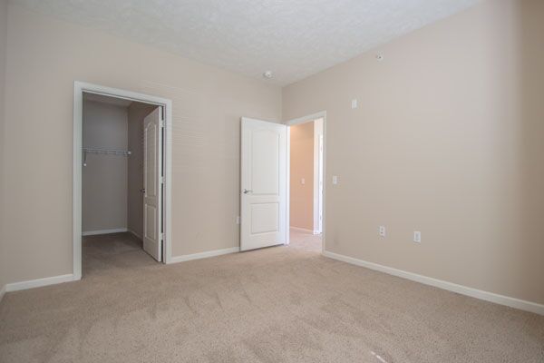 Photo - Whispering Hills Apartments