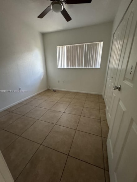 Photo - 915 SE 13th Rd