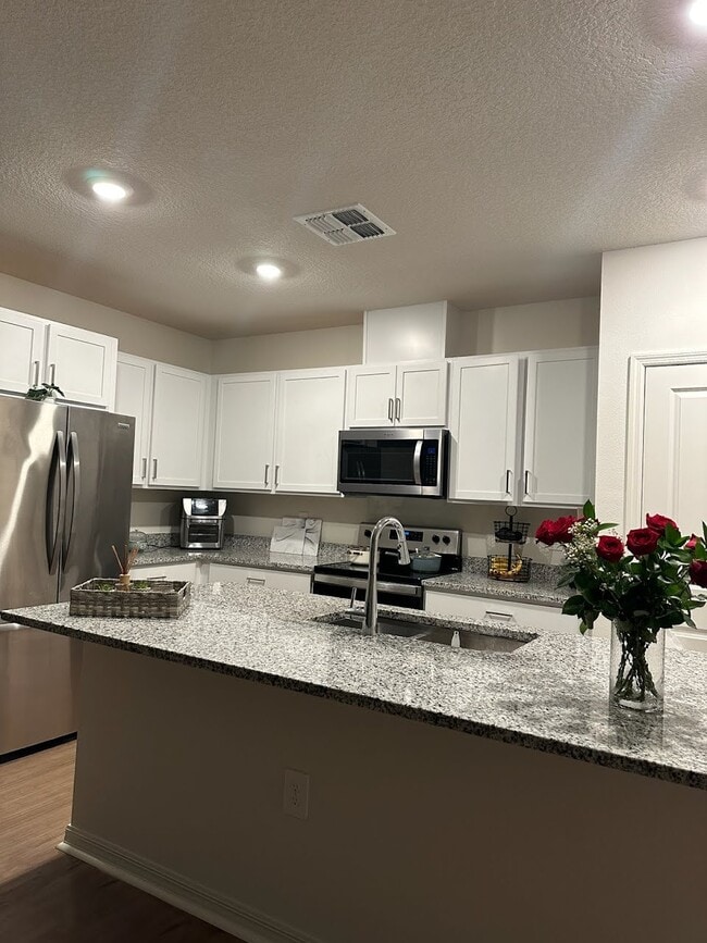 Photo - 577 Stoney Pointe Cir