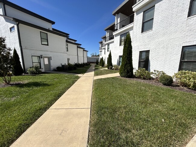 Photo - 2BD 2BA 3 STORY TOWNHOME FOR RENT