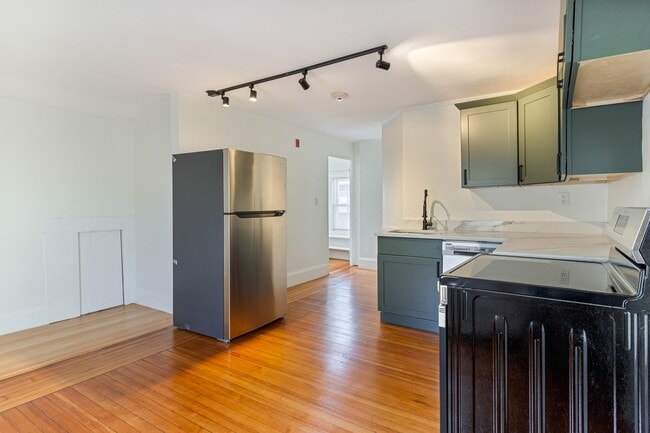 Photo - 169 Waterman St Unidad 5