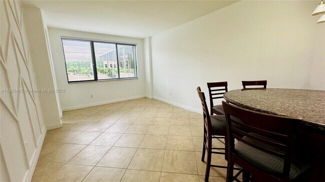 Photo - 540 Brickell Key Dr Unit 300