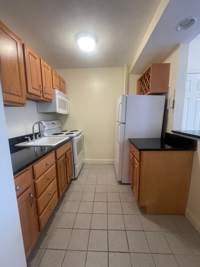 Photo - 50 Queensberry St Unit 6