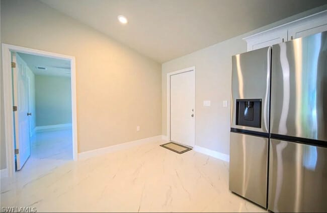 Photo - 721 Knox Ave S