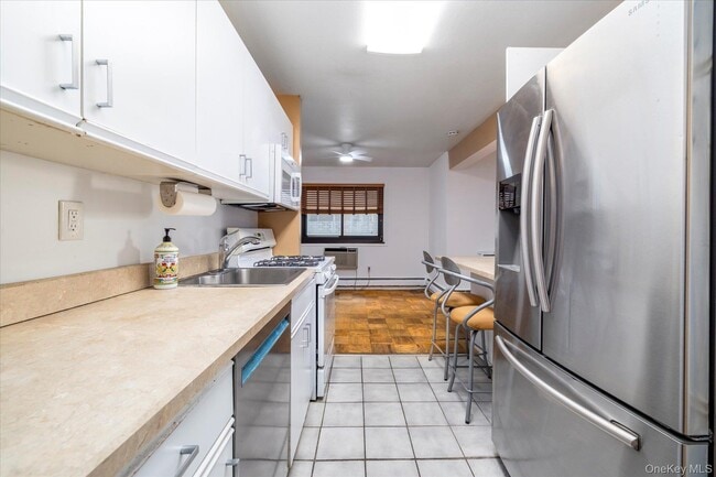 Photo - 420 Shore Rd Unit 1F