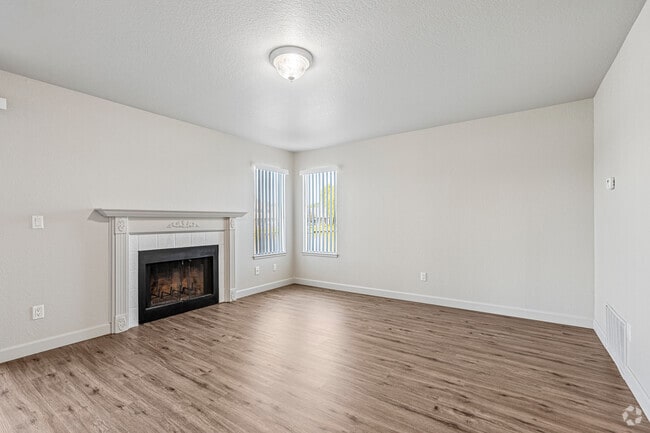 Superior- 2BR, 2BA - 986SF - Living Room