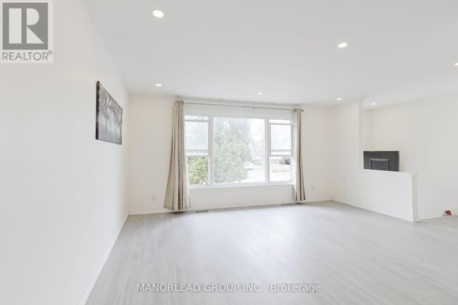 Photo - 32 Clydesdale Dr