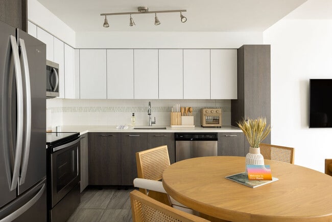 698 NE 1st Ave Unit SI ID1040498P