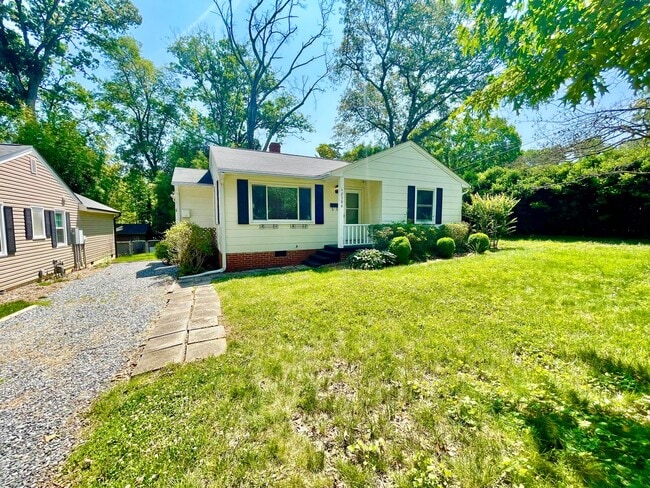 Photo - Beautiful 3 Bed 1 Bath Home Located near target shopping center off of Battleground in desirable ...