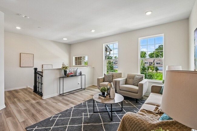 Photo - 1611 Bentz Way