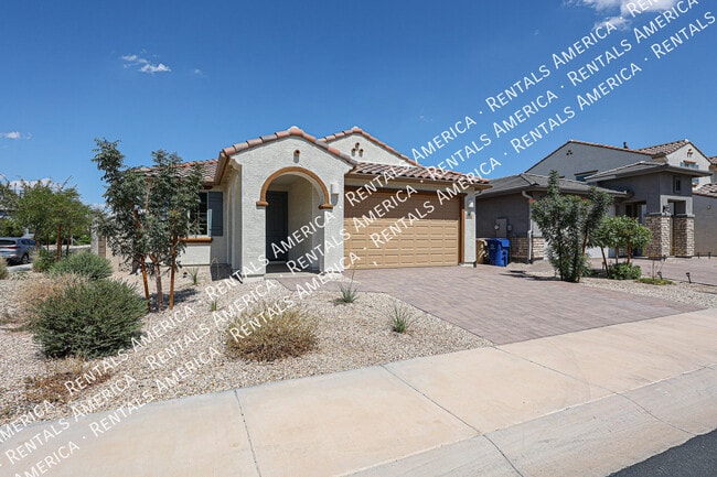 9046 W Luke Ave