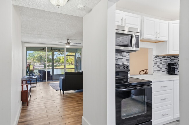 Photo - 5860 NW 64th Ave Unit 102