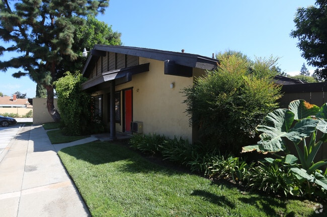 Almont Apartments