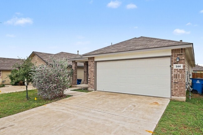 Photo - Beautiful Home in The Links at River Bend | Golf Course Community Living