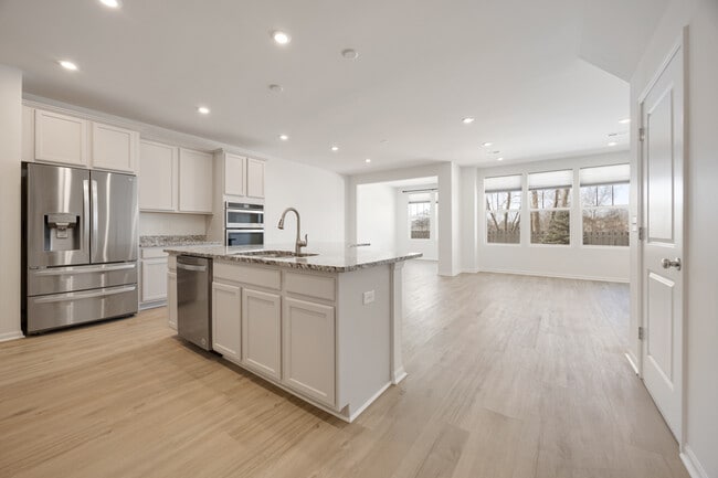 Photo - 537 Watercress Dr