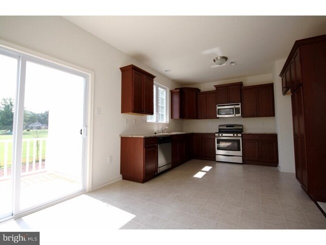 Photo - 431 Williamson Ct